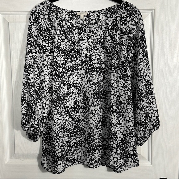 Talbots popover top, size small, flowy, black and white, lightweight, spring - Picture 1 of 8